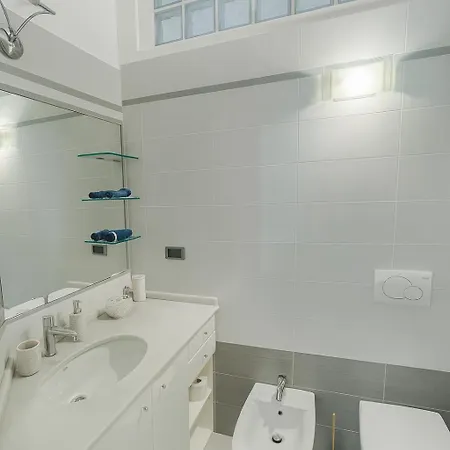 Welcome Riviera Primavera 1a Vista Mare- Spazioso E Comodo Appartamento-2 Bagni-wifi-aria Condizionata In Ogni Stanza-garage A Pagamento 15 Euro Al Giorno * Rapallo