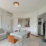 Welcome Riviera-primavera 1a- Vista Mare- Spazioso E Comodo Appartamento-2 Bagni-wifi-aria Condizionata In Ogni Stanza-garage A Pagamento 15 Euro Al Giorno Rapallo