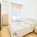 Welcome Riviera-primavera 1a- Vista Mare- Spazioso E Comodo Appartamento-2 Bagni-wifi-aria Condizionata In Ogni Stanza-garage A Pagamento 15 Euro Al Giorno شقة