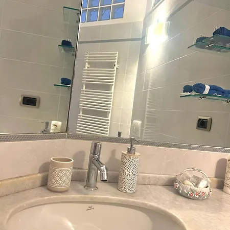 Appartement Welcome Riviera-primavera 1a- Vista Mare- Spazioso E Comodo Appartamento-2 Bagni-wifi-aria Condizionata In Ogni Stanza-garage A Pagamento 15 Euro Al Giorno