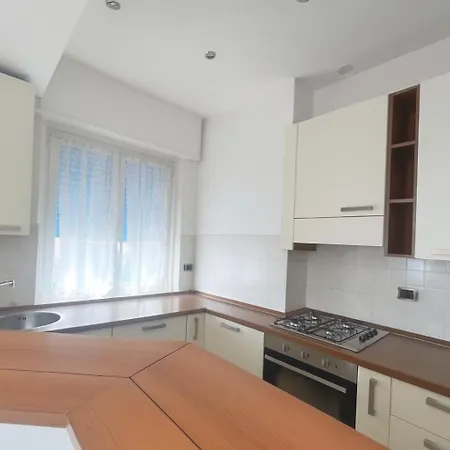 Welcome Riviera-primavera 1a- Vista Mare- Spazioso E Comodo Appartamento-2 Bagni-wifi-aria Condizionata In Ogni Stanza-garage A Pagamento 15 Euro Al Giorno *