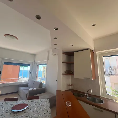 Welcome Riviera-primavera 1a- Vista Mare- Spazioso E Comodo Appartamento-2 Bagni-wifi-aria Condizionata In Ogni Stanza-garage A Pagamento 15 Euro Al Giorno شقة