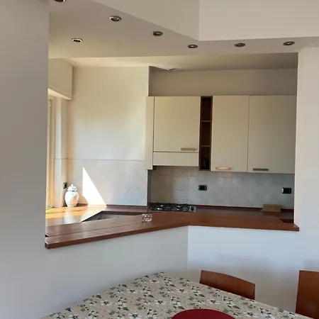 Welcome Riviera-primavera 1a- Vista Mare- Spazioso E Comodo Appartamento-2 Bagni-wifi-aria Condizionata In Ogni Stanza-garage A Pagamento 15 Euro Al Giorno *