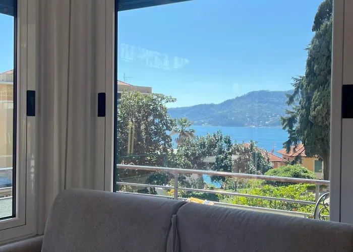 Apartamento Welcome Riviera-primavera 1a- Vista Mare- Spazioso E Comodo Appartamento-2 Bagni-wifi-aria Condizionata In Ogni Stanza-garage A Pagamento 15 Euro Al Giorno