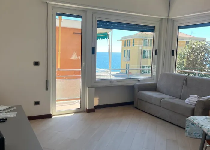 Welcome Riviera-primavera 1a- Vista Mare- Spazioso E Comodo Appartamento-2 Bagni-wifi-aria Condizionata In Ogni Stanza-garage A Pagamento 15 Euro Al Giorno Apartamento Rapallo